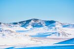 冬季山峦雪景