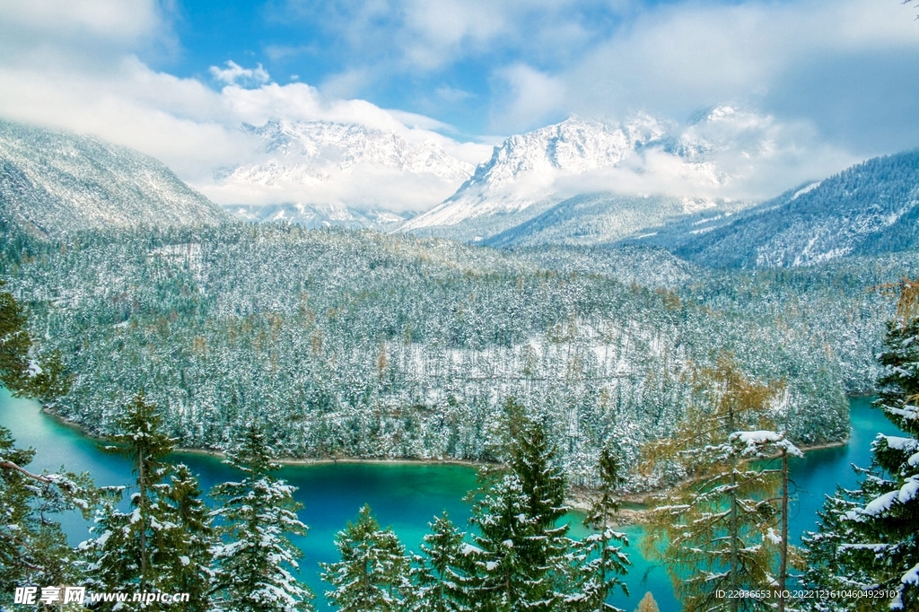 楚格峰雪景