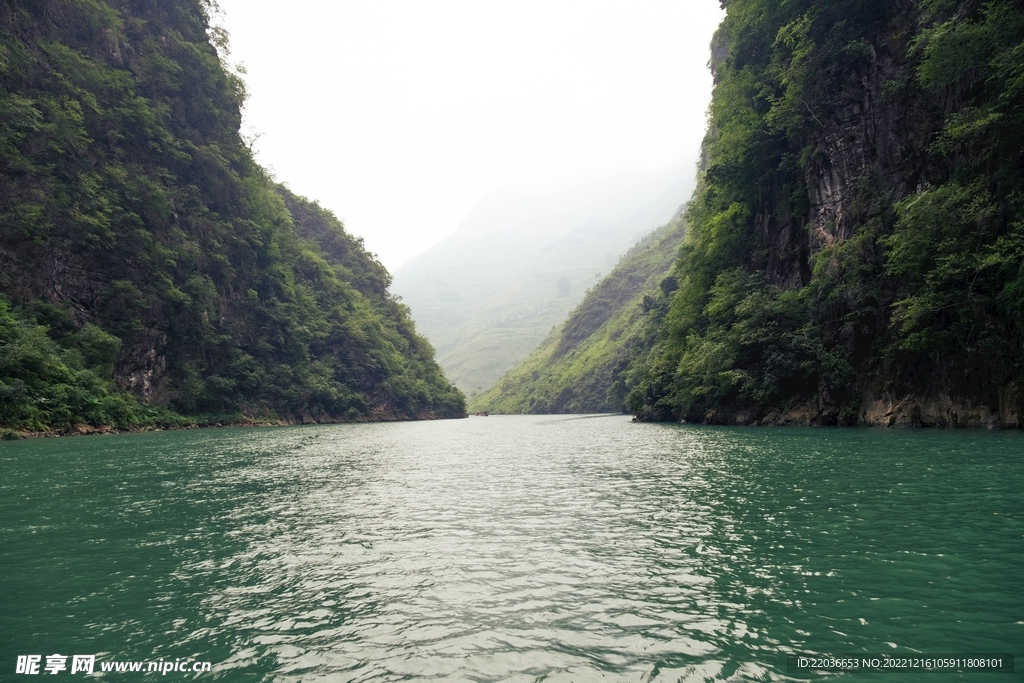 峡谷山水风景