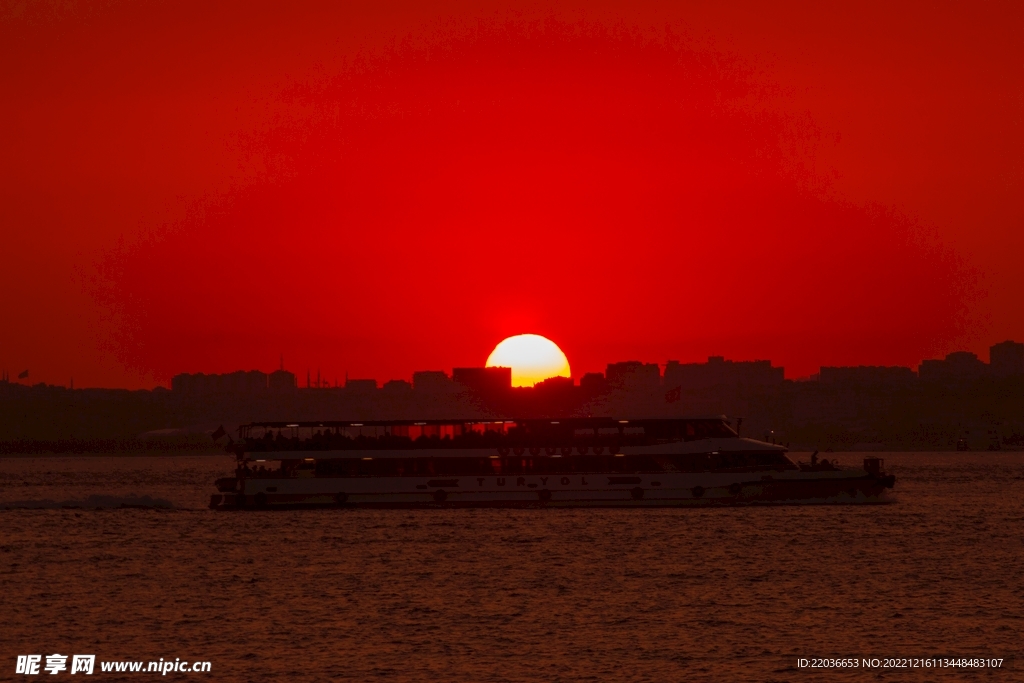 黄昏夕阳西下