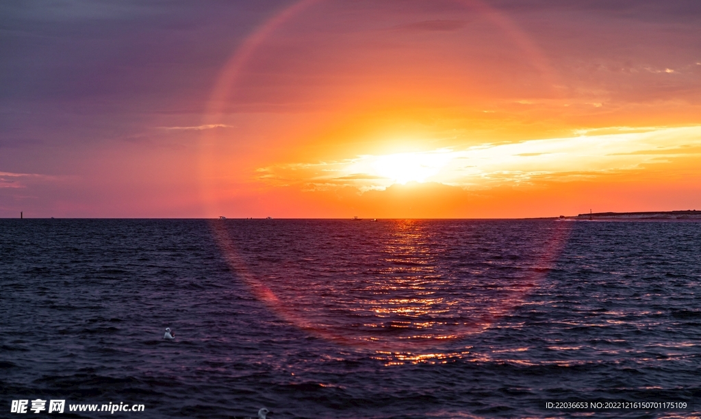 黄昏海平面夕阳