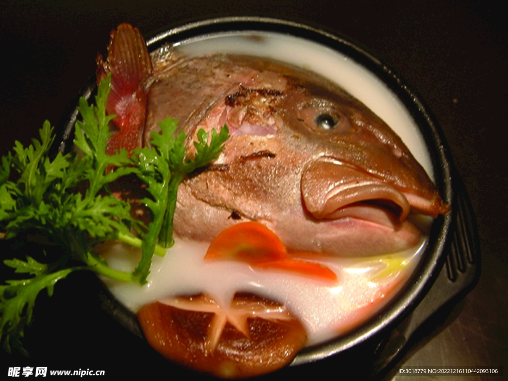 牛奶鱼头豆腐锅