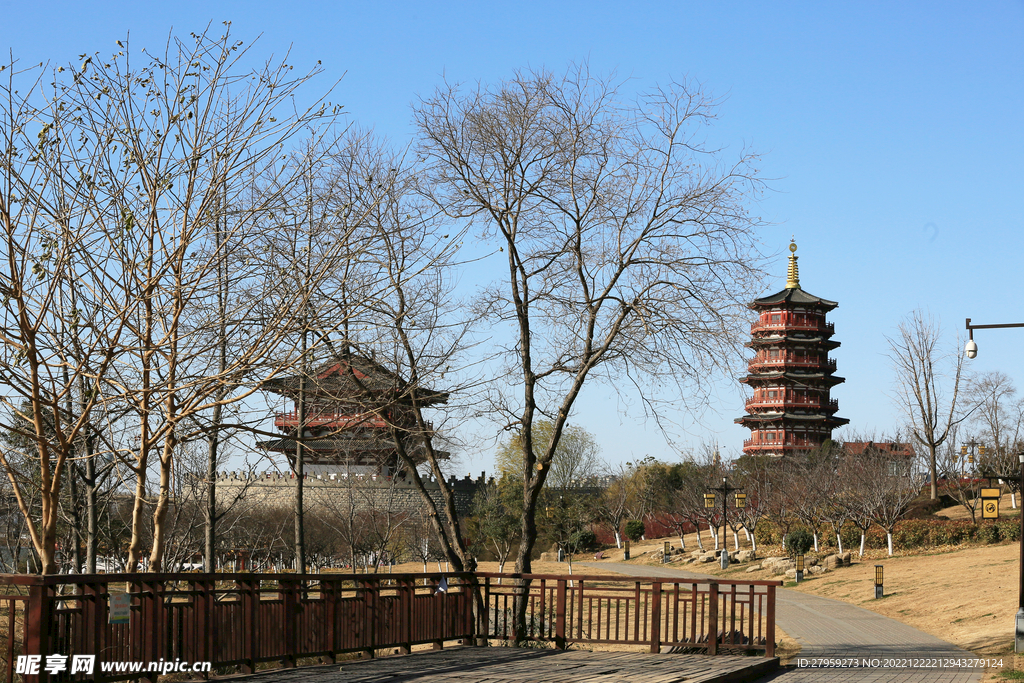 朱樱塔远眺