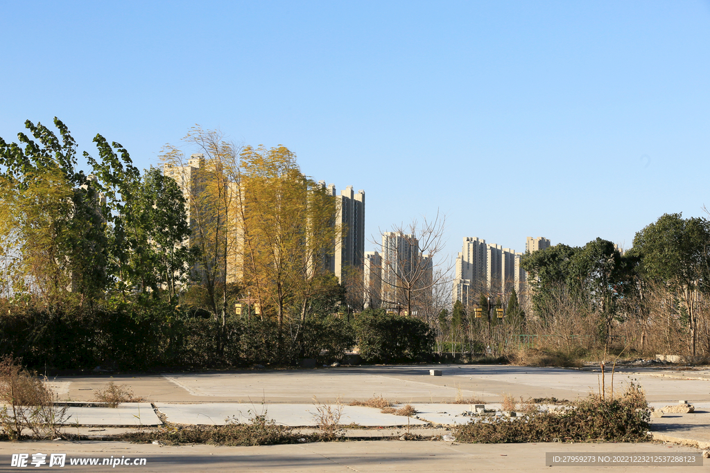 公园旁住宅高层建筑