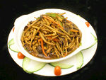 酱肉烩茶树菇