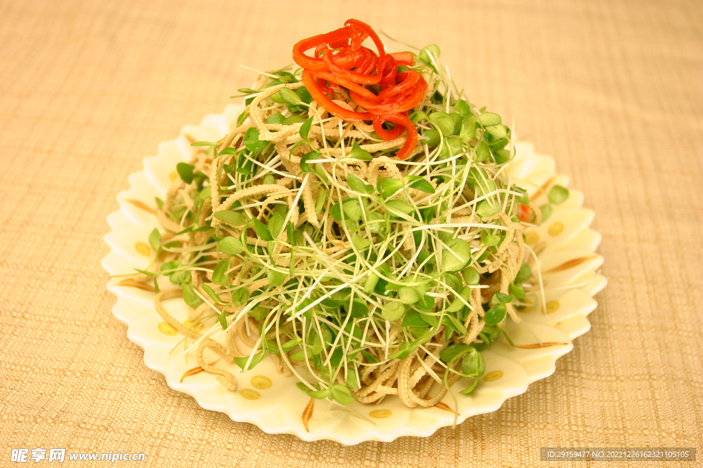 香春苗拌豆腐丝