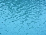水