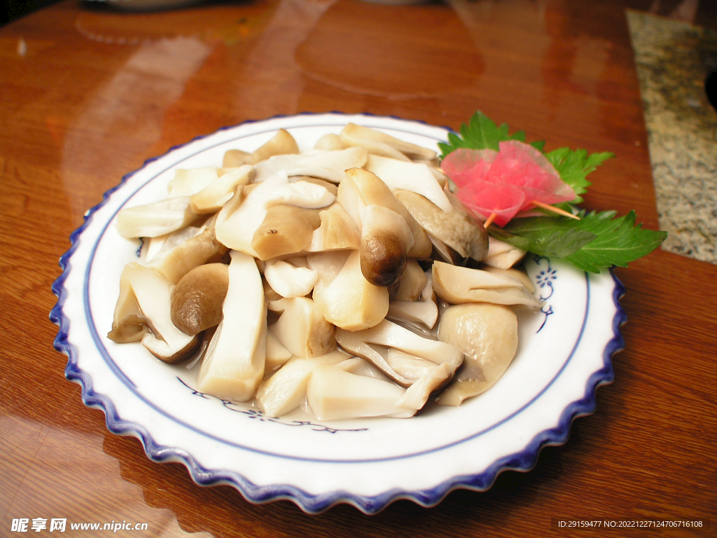 草菇