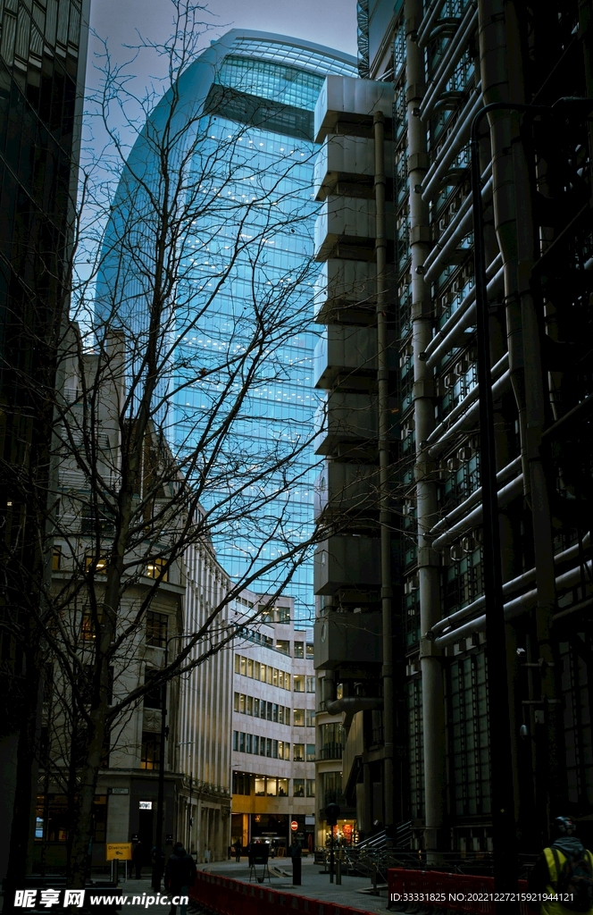 伦敦