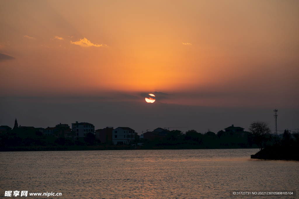 傍晚 晚霞 夕阳 日落 云彩 