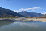 高山湖泊湖岸