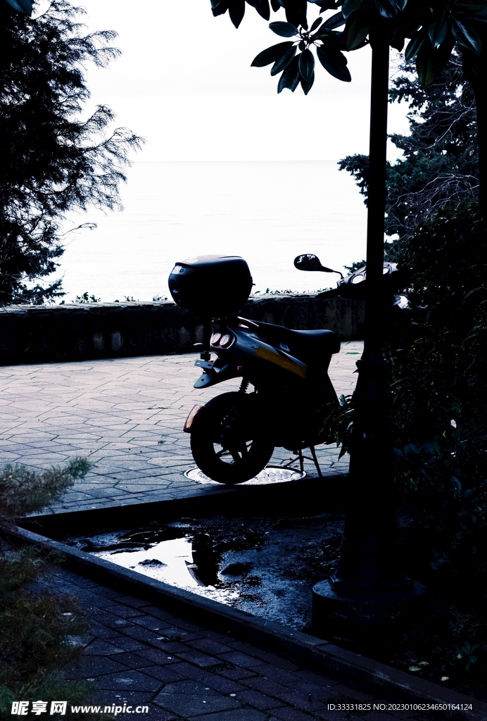 摩托车