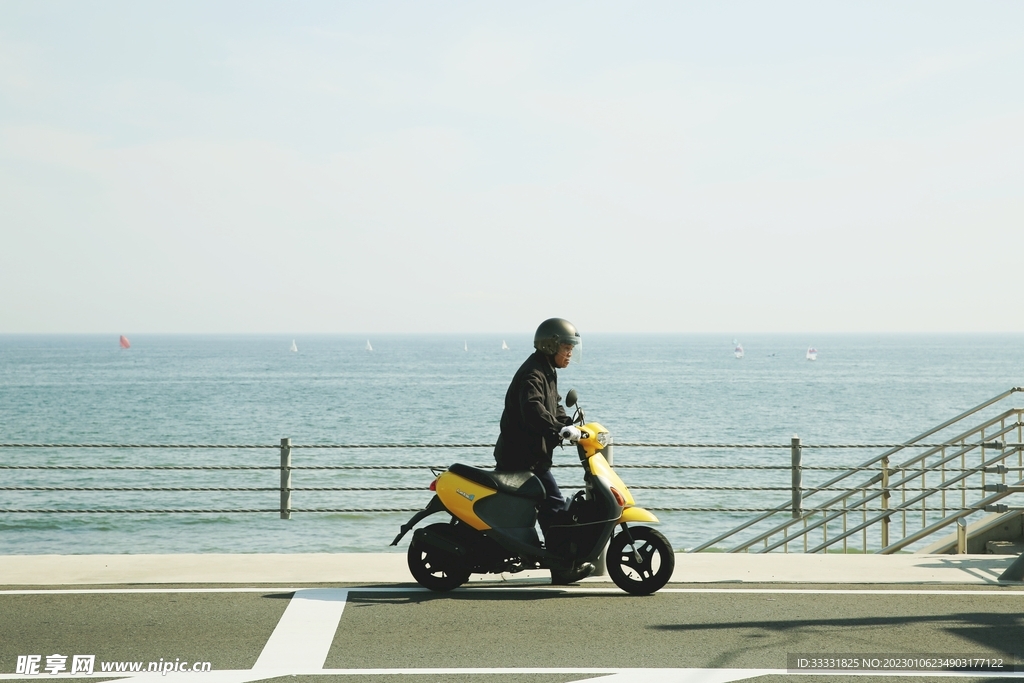 摩托车