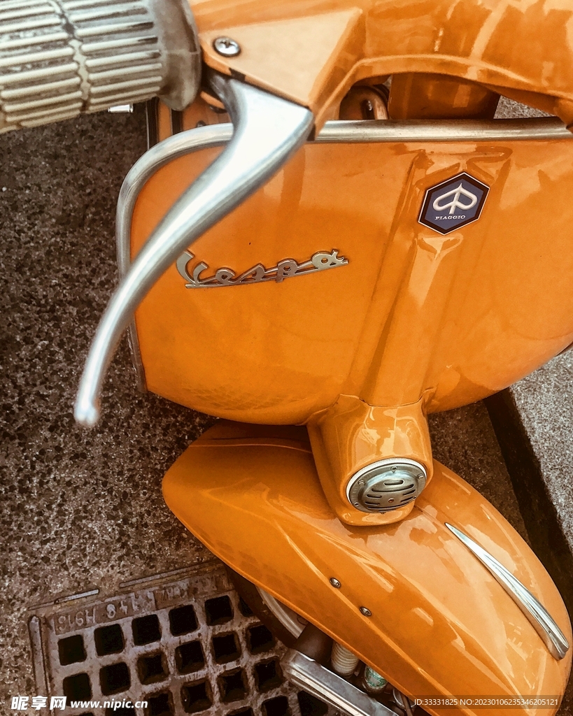 摩托车