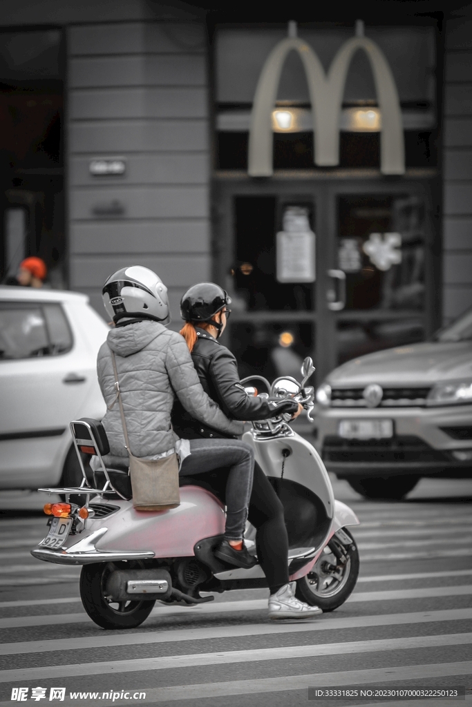 摩托车
