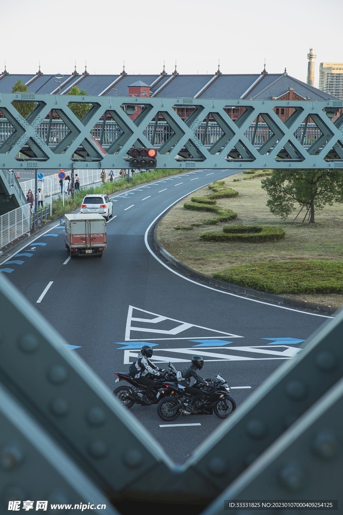 摩托车