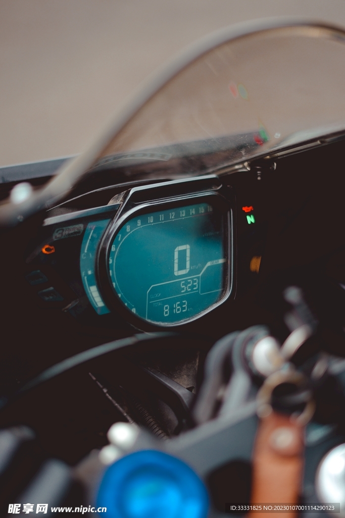 摩托车
