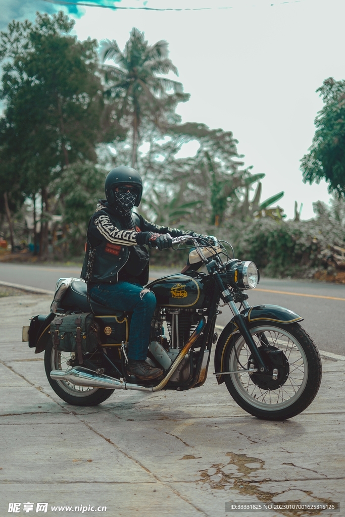 摩托车