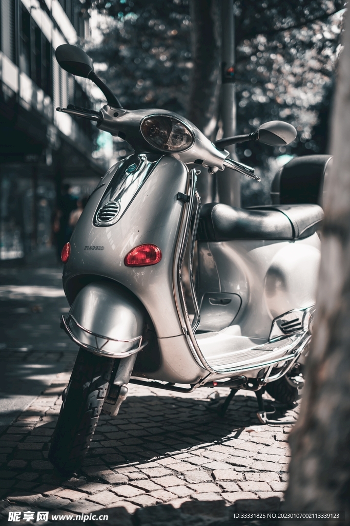 摩托车