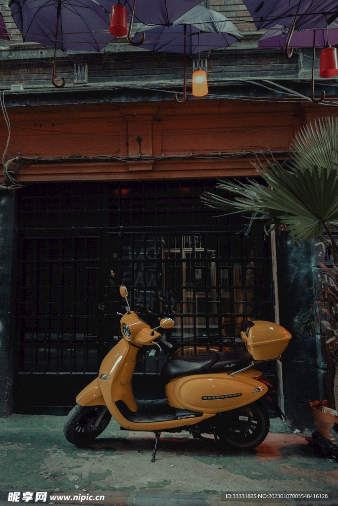 摩托车
