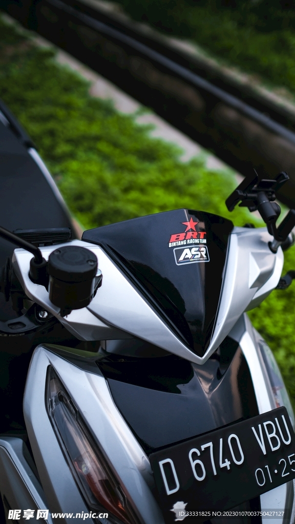摩托车