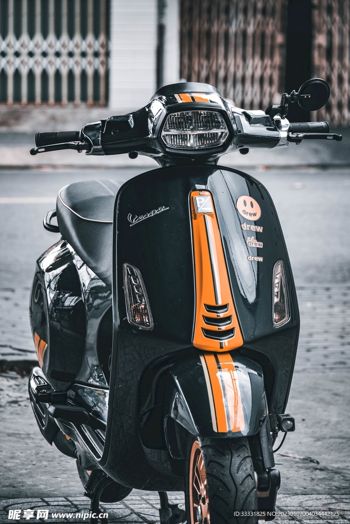 摩托车