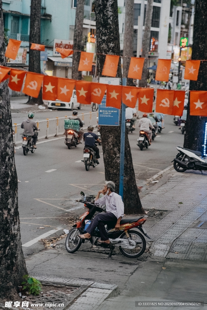 摩托车