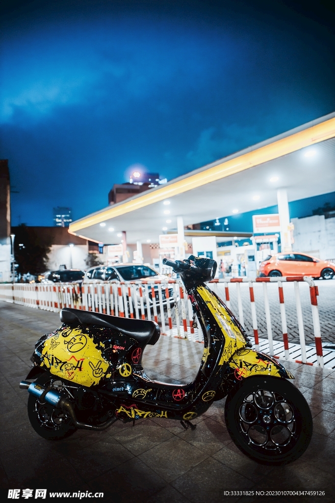 摩托车