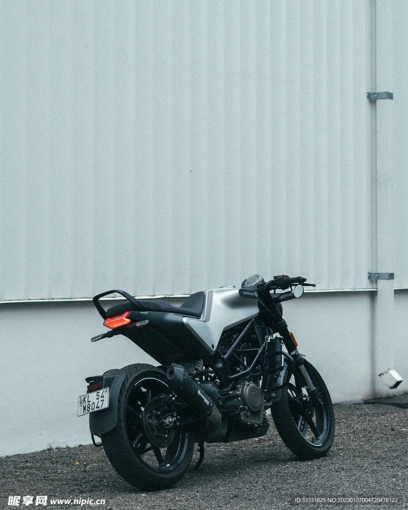摩托车