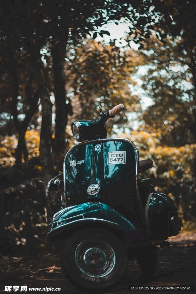摩托车