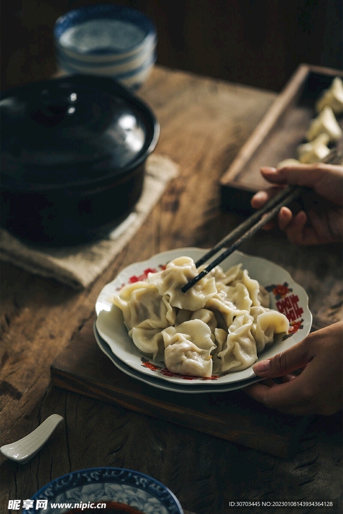 盘子里的饺子