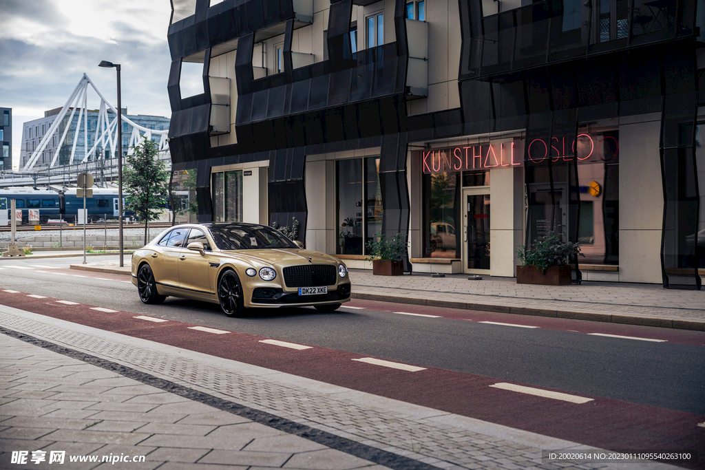 宾利飞驰FlyingSpur