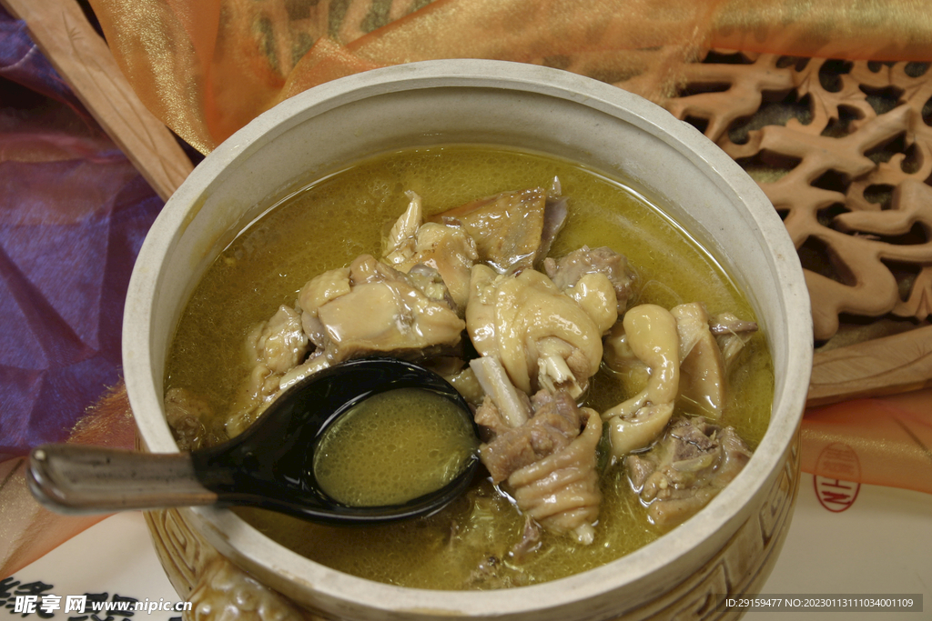 炖油鸡