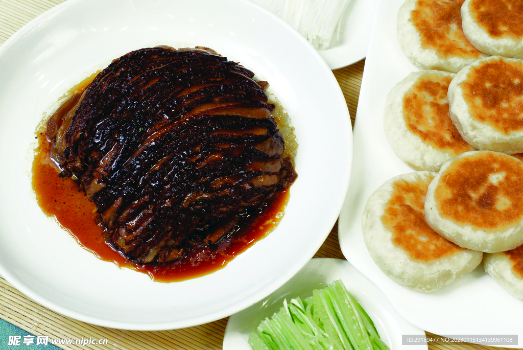 扣肉夹馍