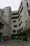 废弃建筑