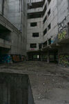 废弃建筑