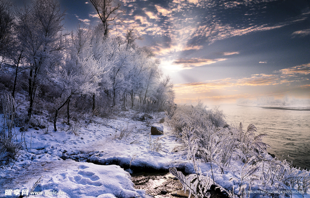 雪地夕照