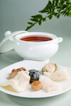 松茸花胶炖手打乌鸡丸 