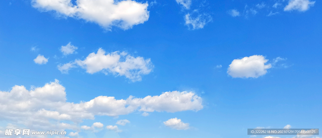 蓝天白云