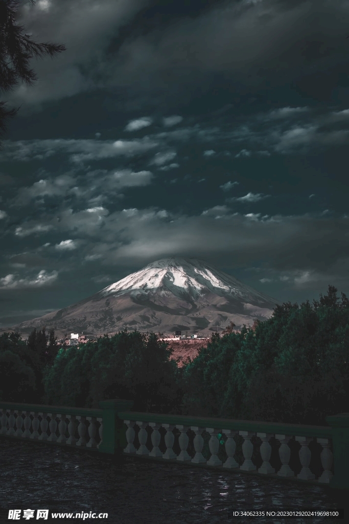 山