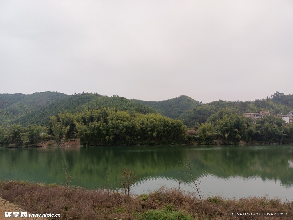 青山 绿水