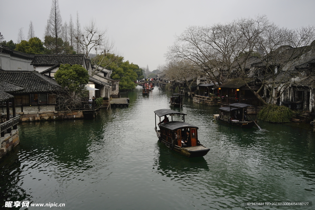 乌镇摇橹船  