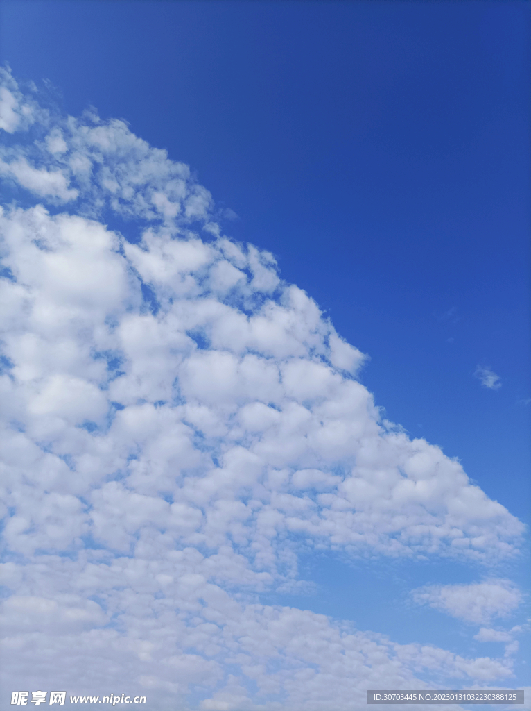 蓝色的天空