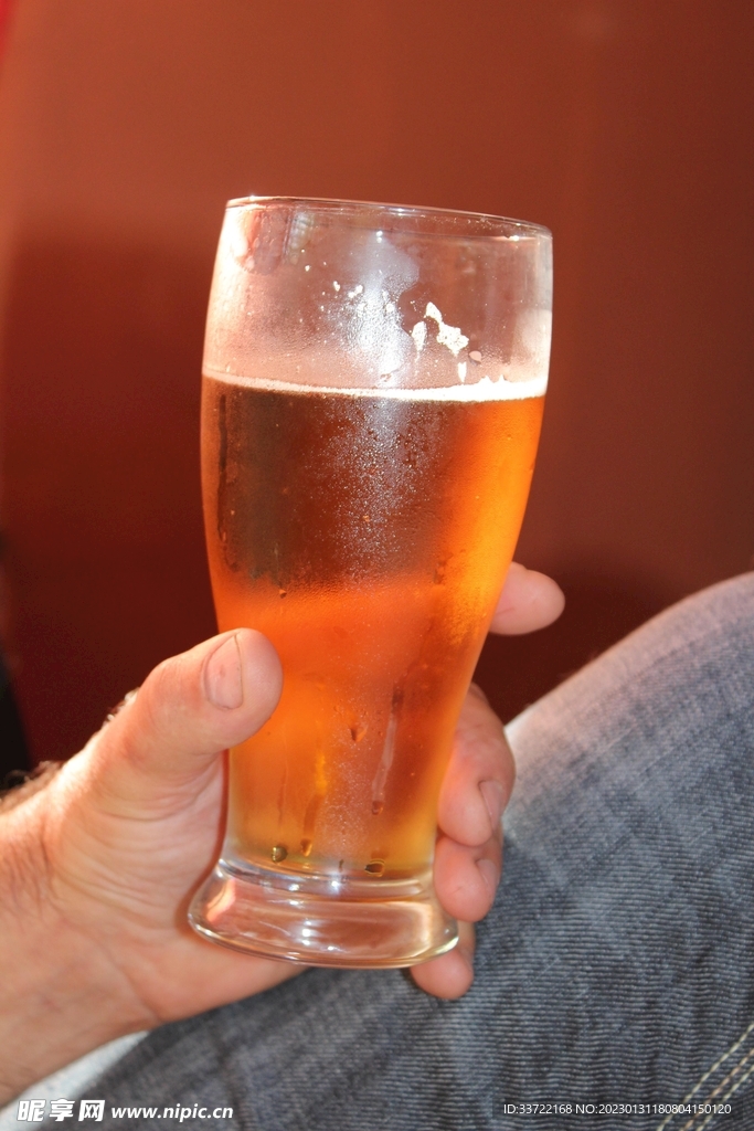 啤酒