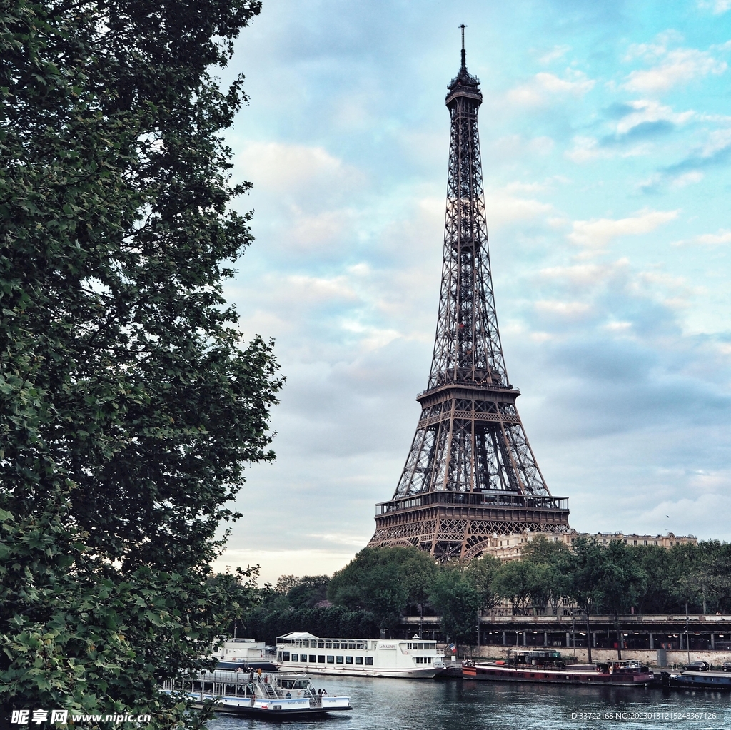 埃菲尔铁塔