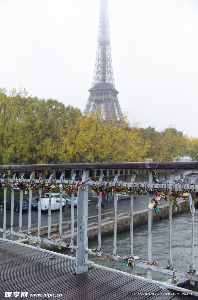 埃菲尔铁塔