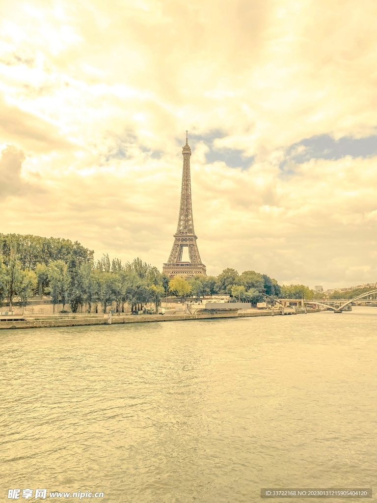 埃菲尔铁塔