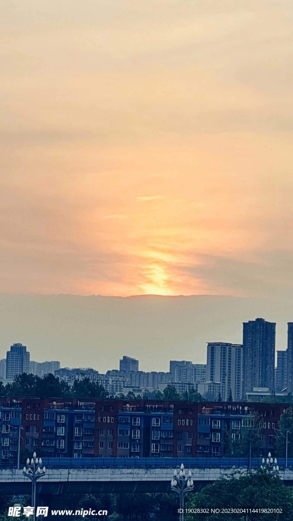 夕阳下的建筑