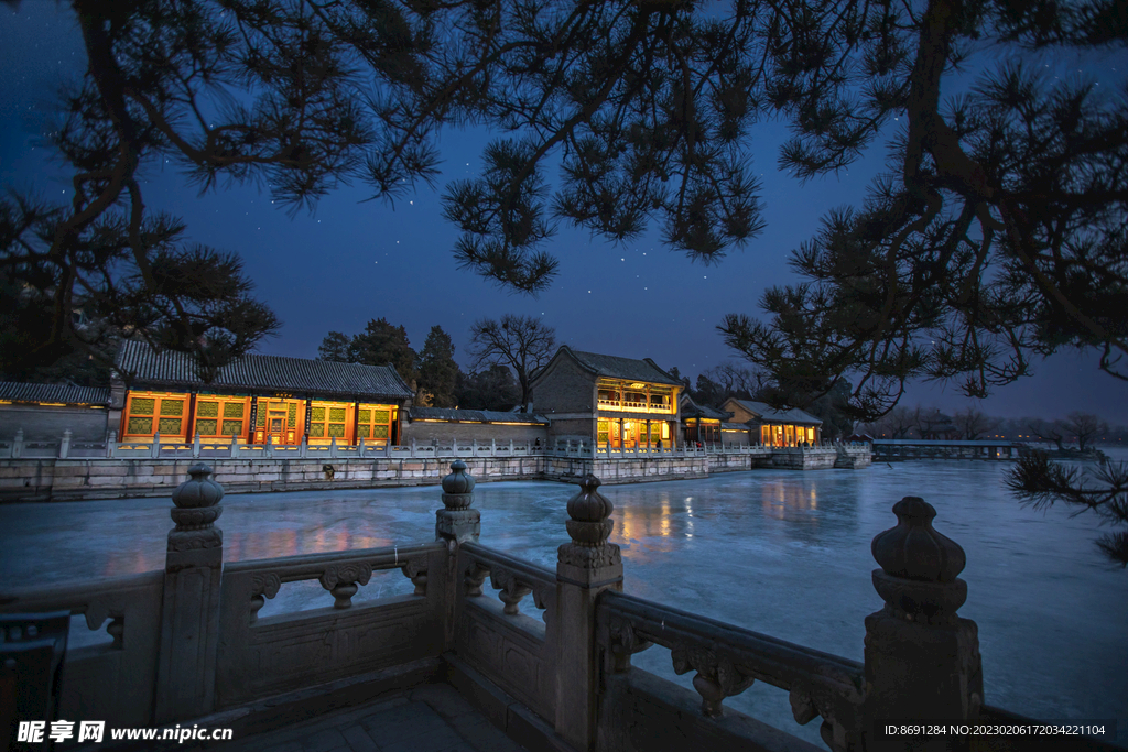 颐和园夜景