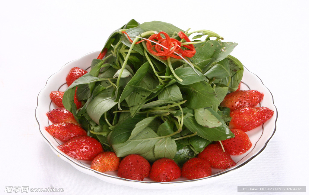 草莓拌荆芥
